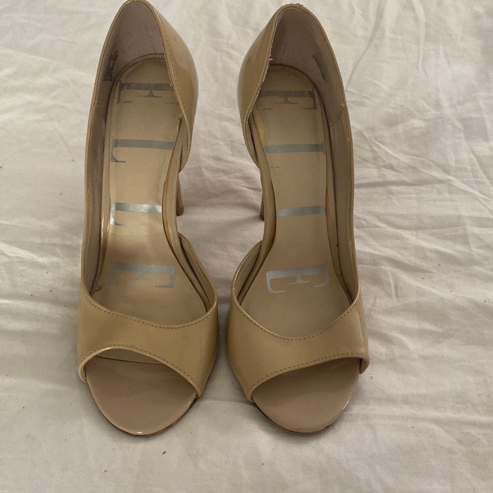 NUDE OPEN TOE HEELS